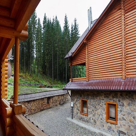 Gans Hotel Bukovel Exteriör bild